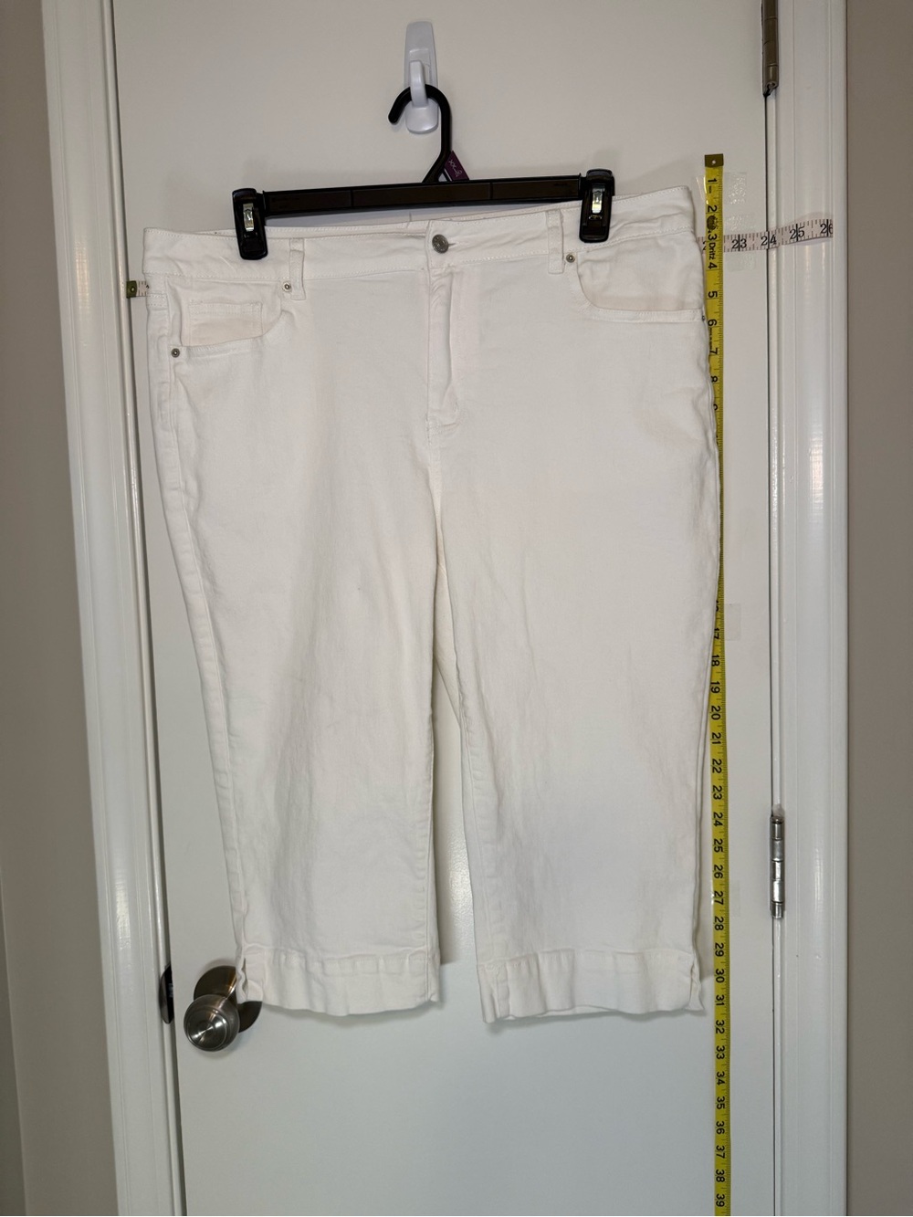 Cream White Women’s Capri Jeans - Classic Stretch